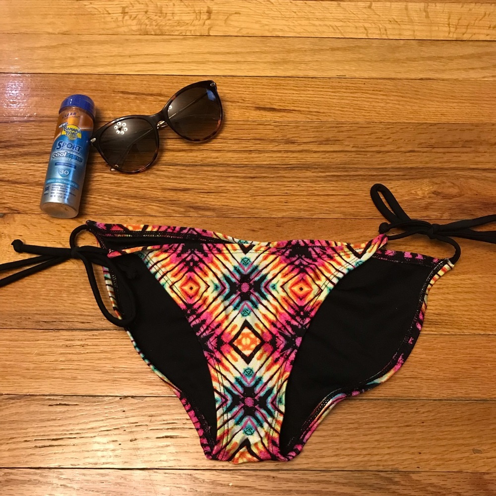 Xhilaration bikini bottoms